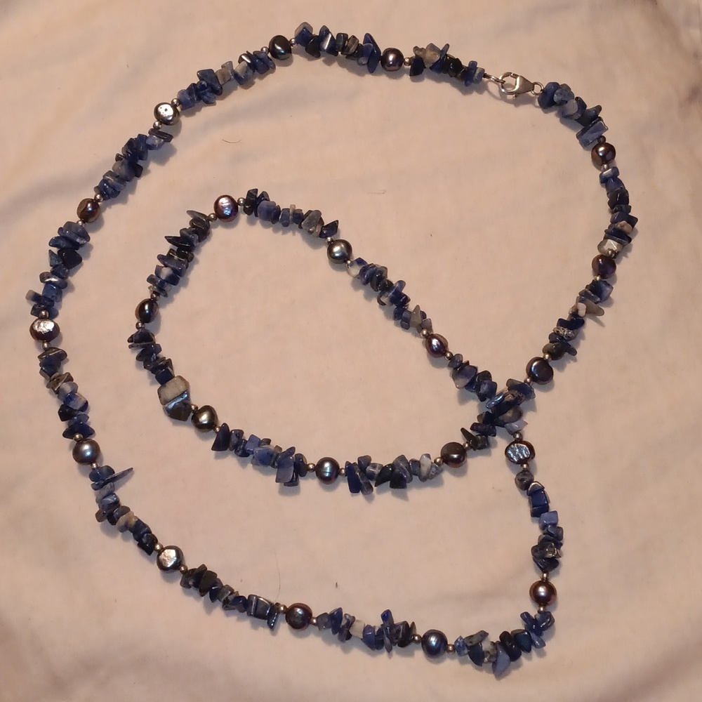 Peacock pearl and lapis necklace